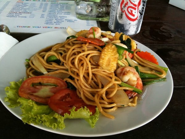 1280px-Fried_Yellow_Noodles_with_Prawn_(4448803400)