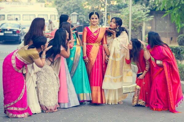 Yaari Dosti Shaadi - Wedding pictures you MUST take with friends!