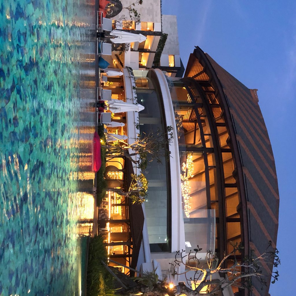 Bali destination wedding with Pheras at cliff top resort