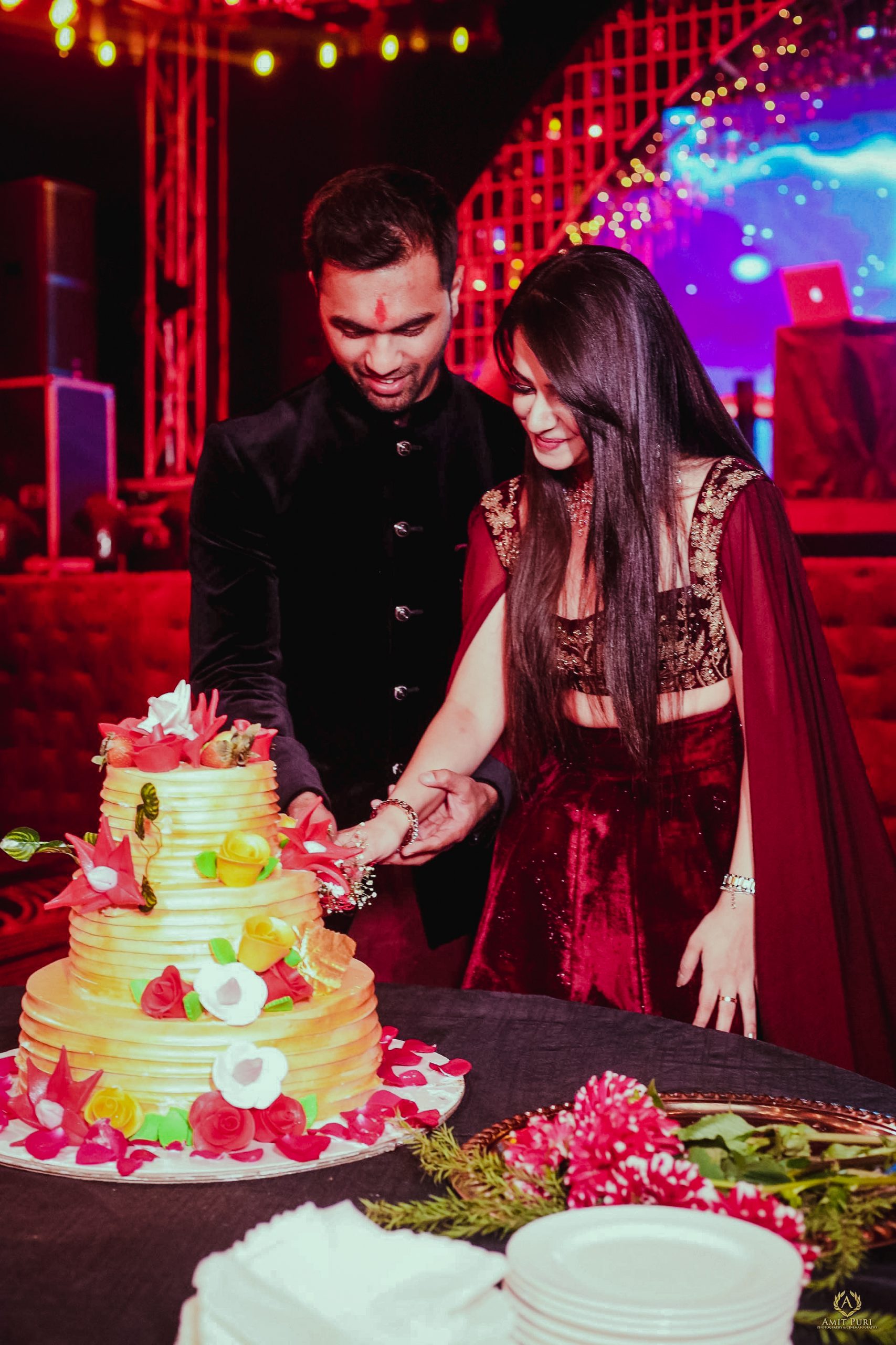  pre wedding reception  cake cutting images WedAbout
