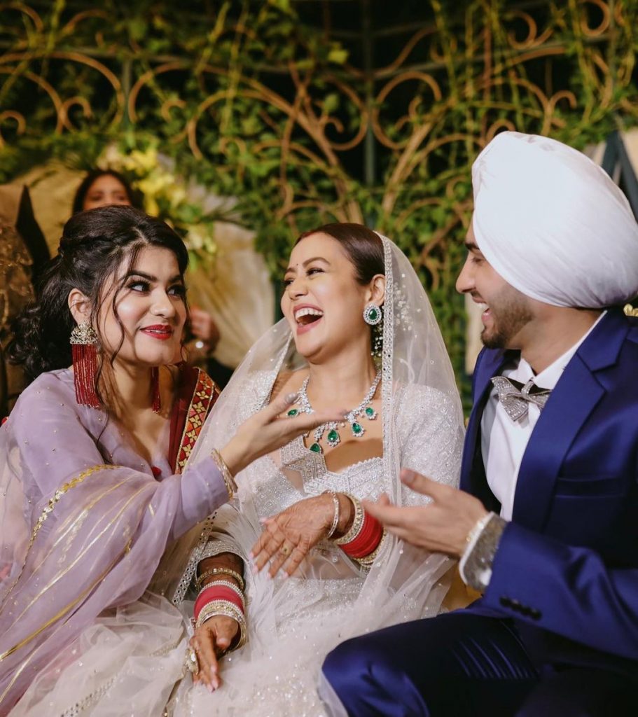 Candid Photo from Neha Kakkar & Rohanpreet Singh Wedding Reception