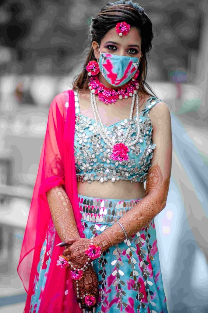 tie and dye print mehendi mask for bride
