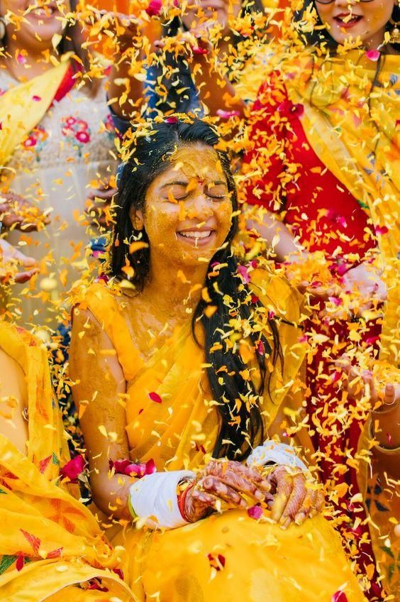The Best Haldi Photo-shoot For Your Wedding Ceremony