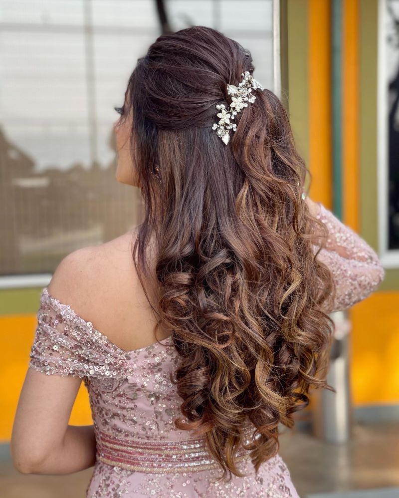 18 Gorgeous Open Hairstyle With Gown That You Will Love  SetMyWed