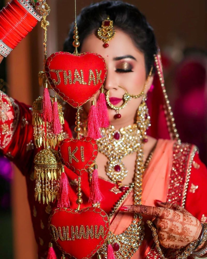 Traditional Bridal Pose