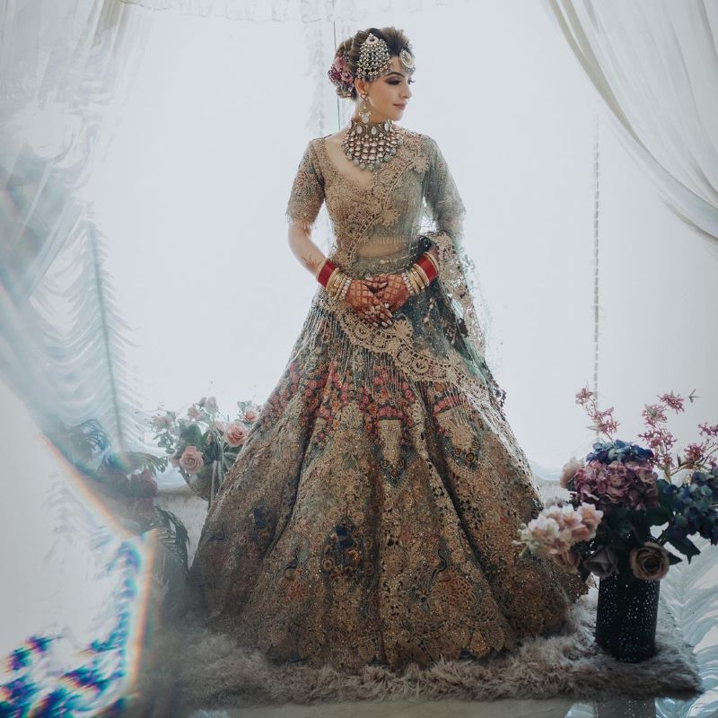 Rabeeca Khan Poses for a Cool Bridal Photoshoot | Reviewit.pk