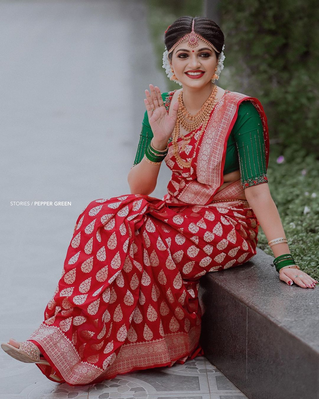 South Look Saree  South Indian Saree Look: Embracing Tradition
