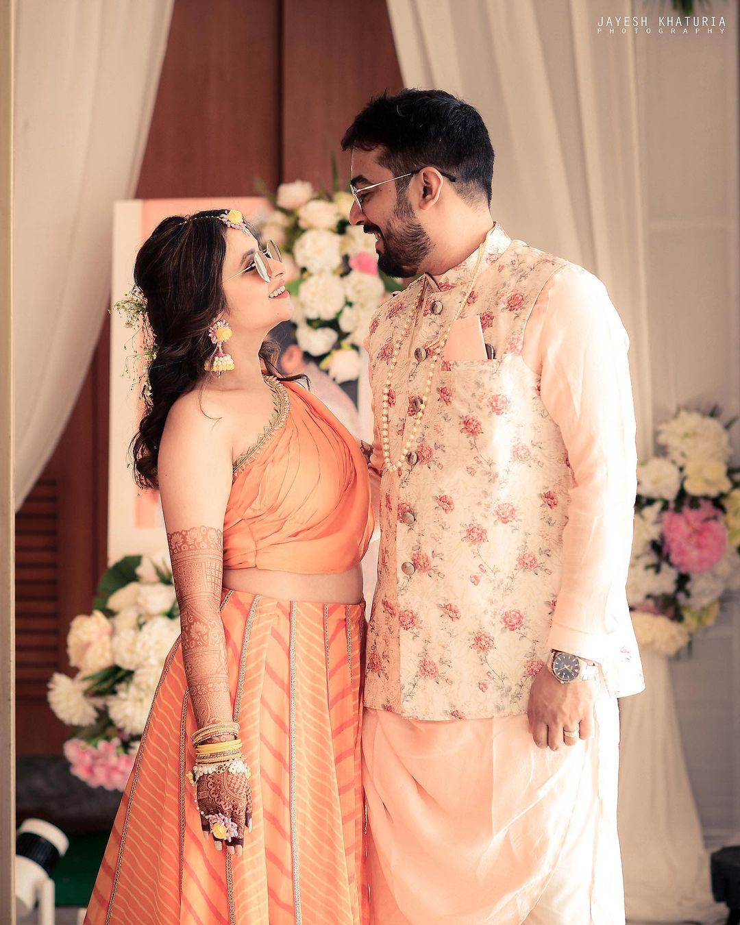 प्यार के रंग में डूबे सिद्धार्थ-कियारा, शादी की नई तस्वीरें आईं सामने |  Times Now Navbharat