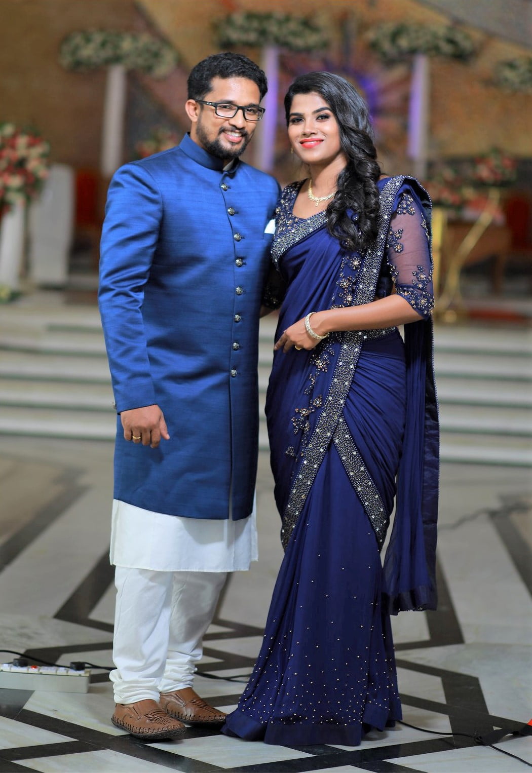 Simple-elegant-blue-wedding-reception-saree-for-bride | WedAbout