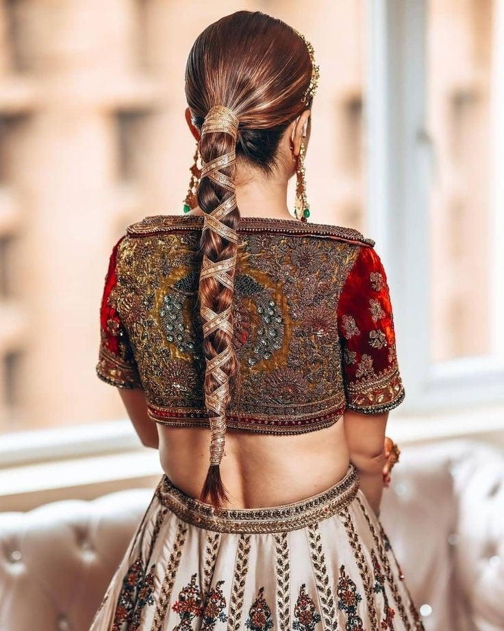 25+ Parandi Hairstyles That We Are Obsessed With! | Long hair wedding  styles, Long blouse designs, Indian bridal hairstyles