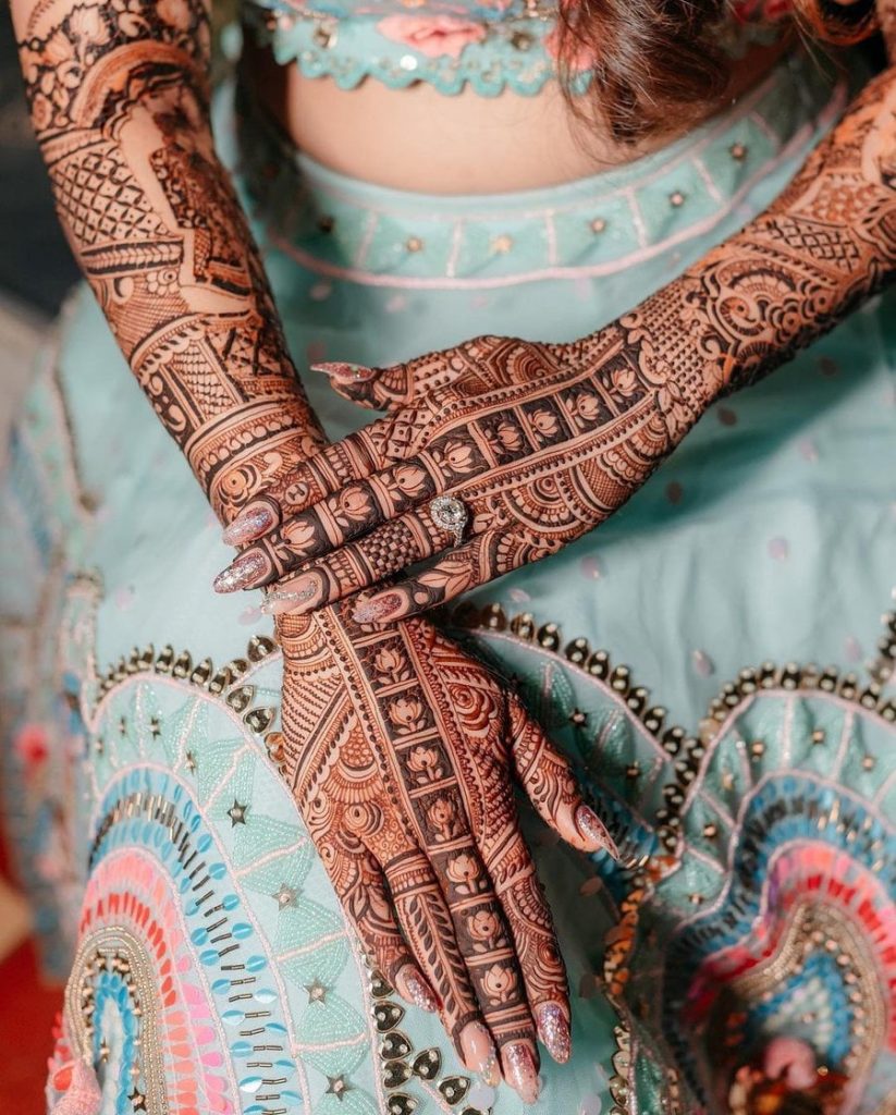 Bookmark These Unique And Best Wedding Mehndi Poses For Brides For Your