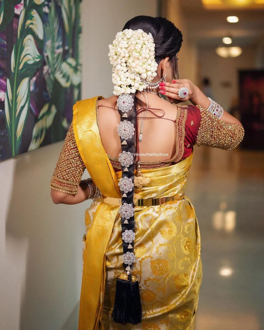 Tamil bridal hair | Indian bridal makeup, Indian wedding hairstyles,  Flowers in hair