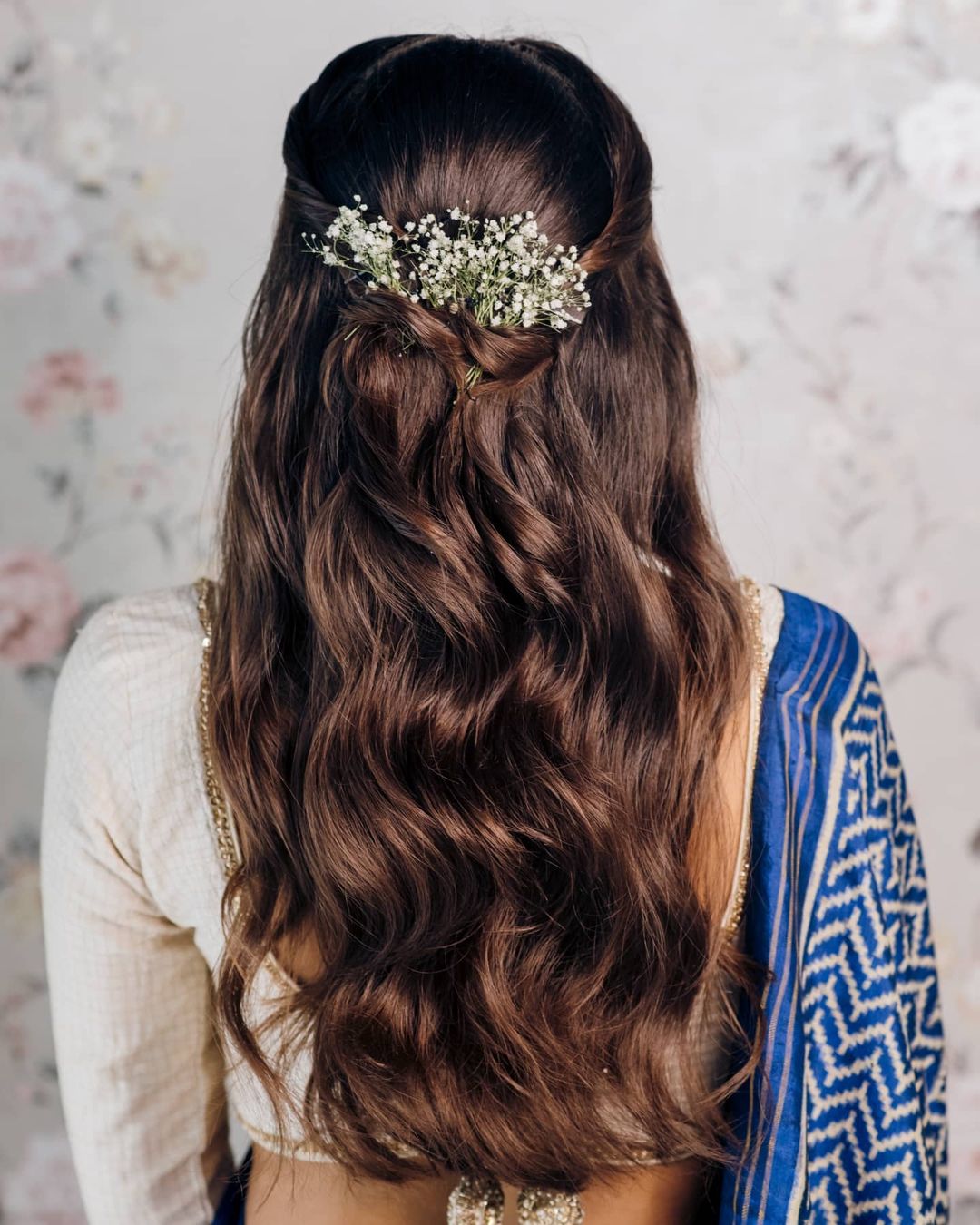 Hariharan Arasu | Todays beautiful engagement bride Barathy in her second  saree makeover done by us 💕 Hairdo - @shasha_hair_beauty Flower -  @apsweddin... | Instagram