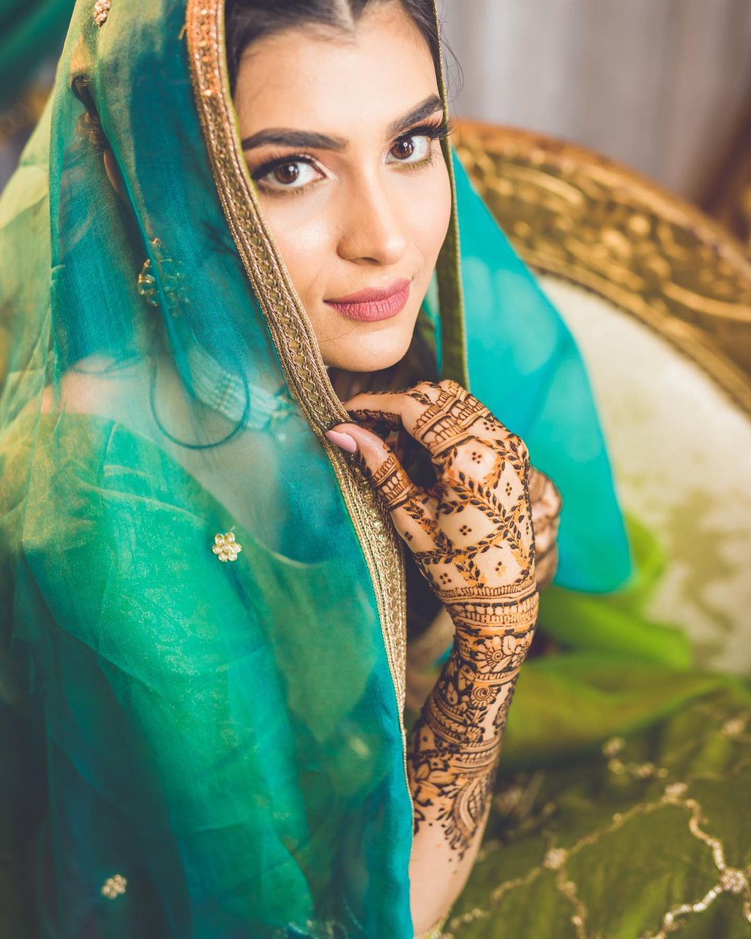 Twenty-Must-Have-Mehendi-Shots-To-Have At-Indian-Wedding | Bridal Look |  Wedding Blog