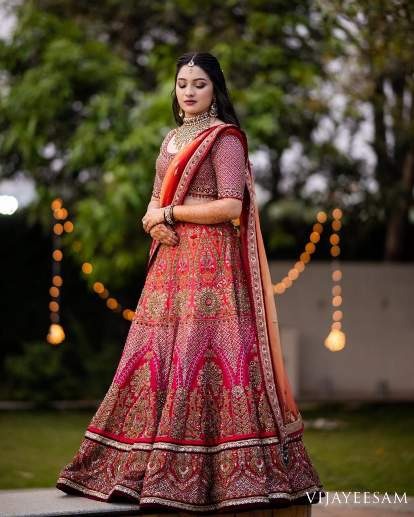 Stunning Wedding Reception Lehengas for Bride: Simple, Modern, Designer ...