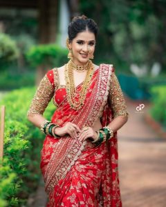 Unveiling The Best Wedding Nauvari Saree Looks For Maharashtrian Brides